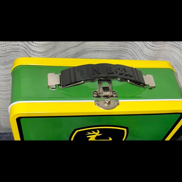 John Deere Tin Lunchbox - Picture 3 of 3